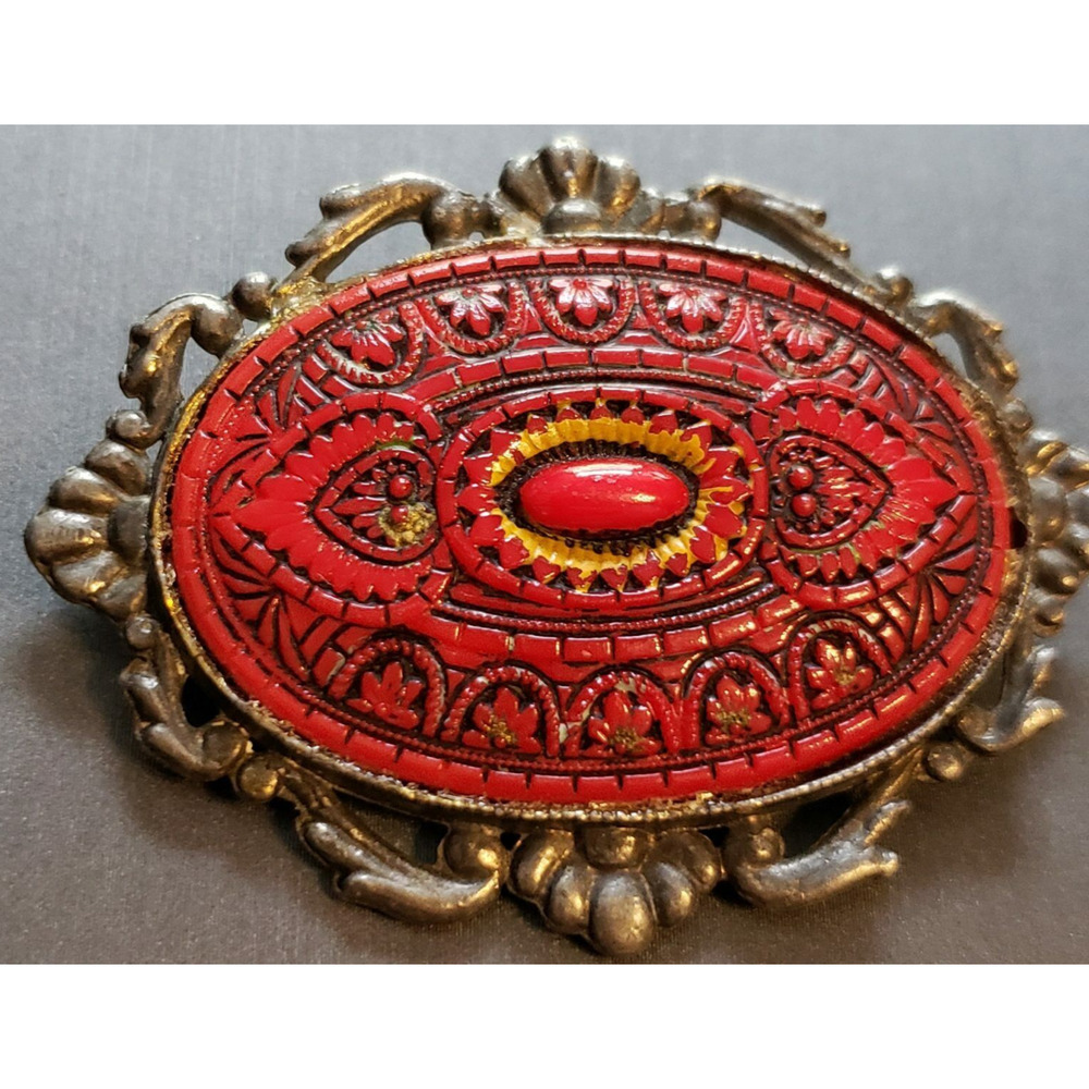 Vintage Red Enamel Brooch Pin, 2" Oval Silver-tone Ornate Heart so-7‎